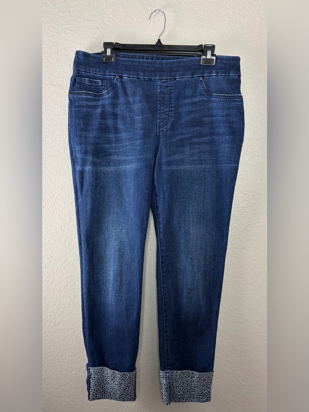 Chicos Dark Blue Ankle Cropped Jeggings With bedazzled Pant legs Size 12R